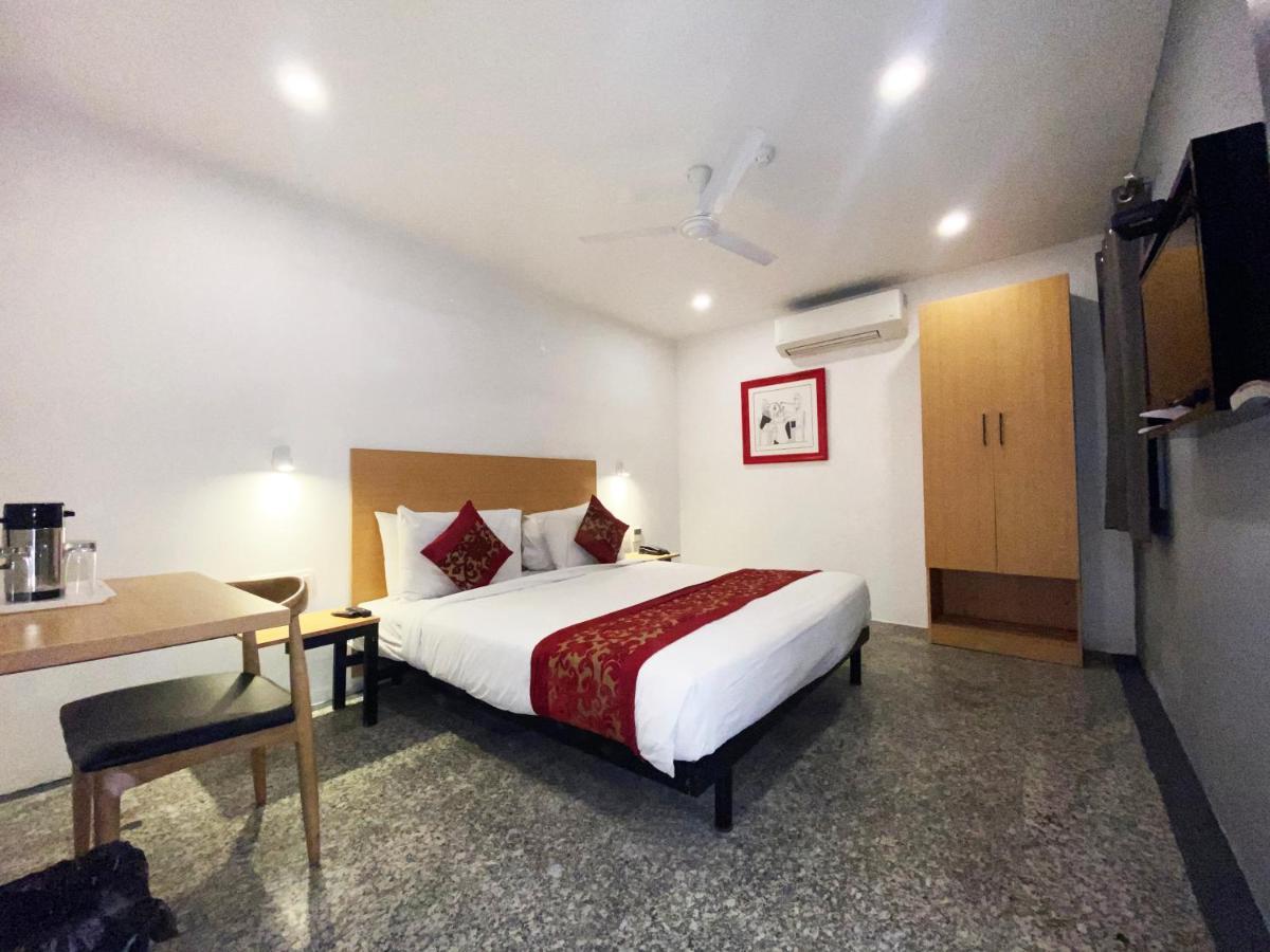 Hotel Golden Saffron By Qotel-Punjabi Bagh New Delhi Eksteriør billede
