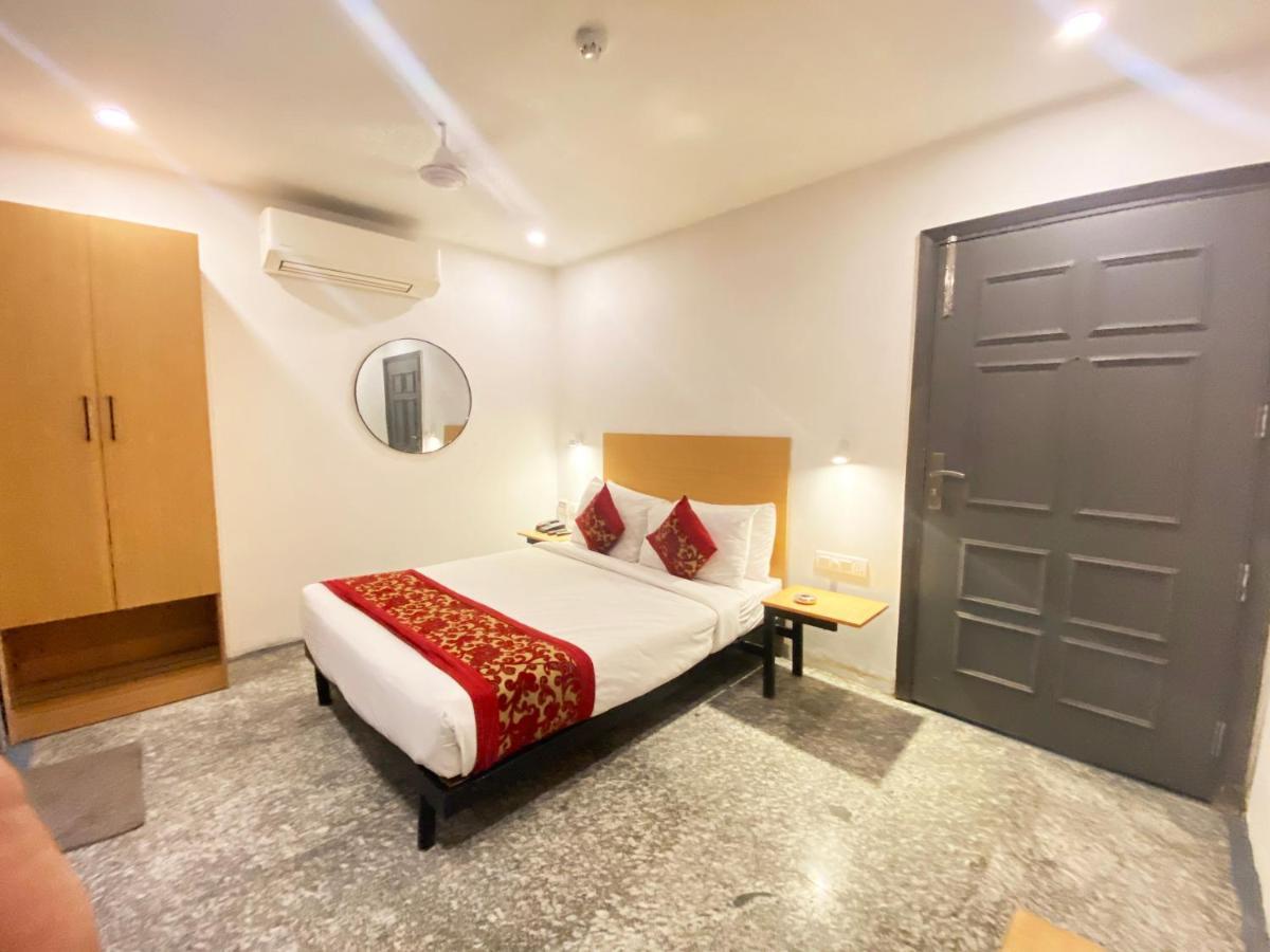 Hotel Golden Saffron By Qotel-Punjabi Bagh New Delhi Eksteriør billede