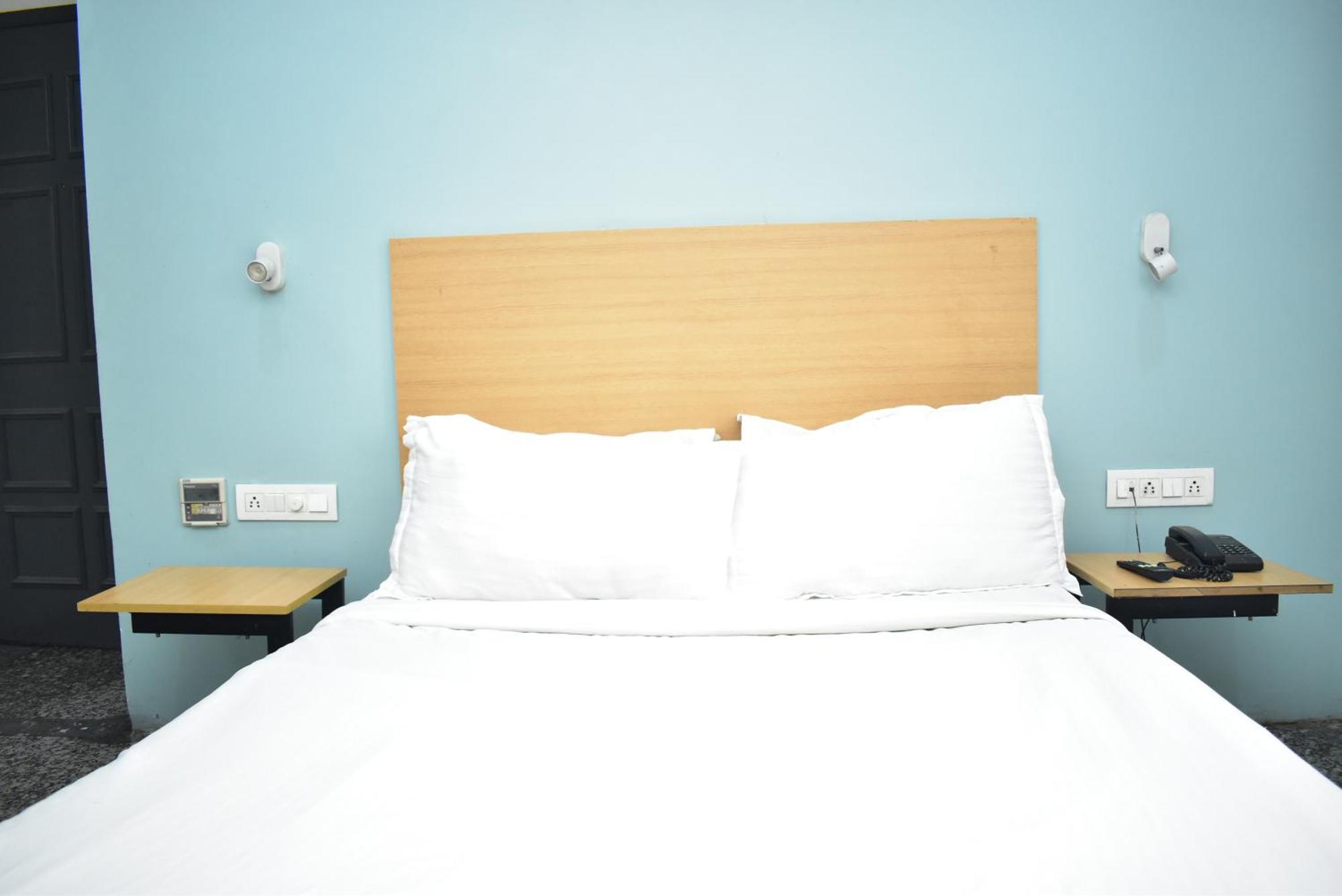 Hotel Golden Saffron By Qotel-Punjabi Bagh New Delhi Eksteriør billede
