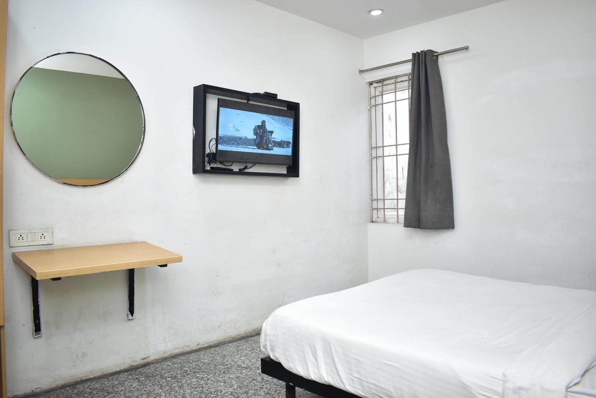 Hotel Golden Saffron By Qotel-Punjabi Bagh New Delhi Eksteriør billede