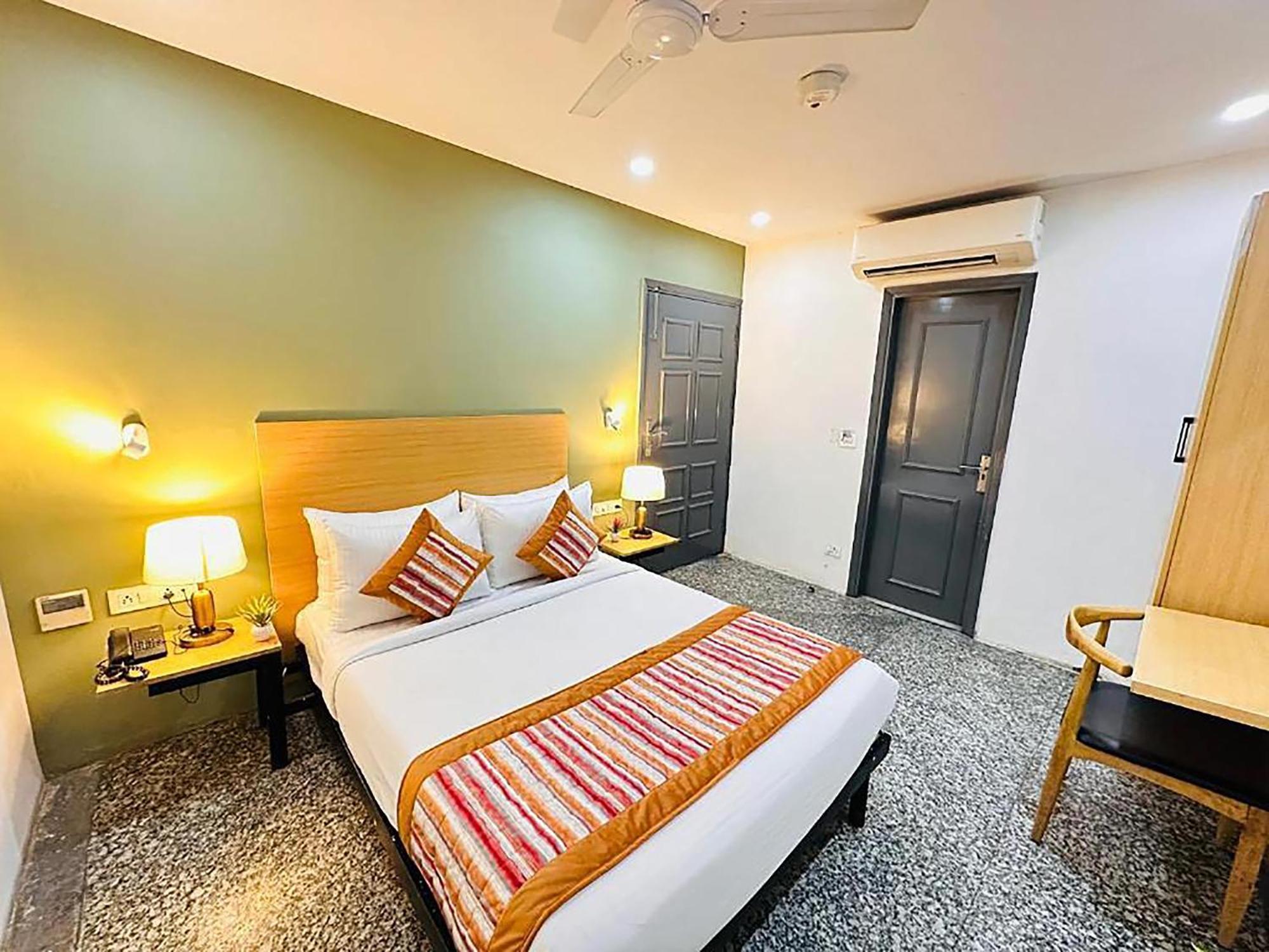 Hotel Golden Saffron By Qotel-Punjabi Bagh New Delhi Eksteriør billede